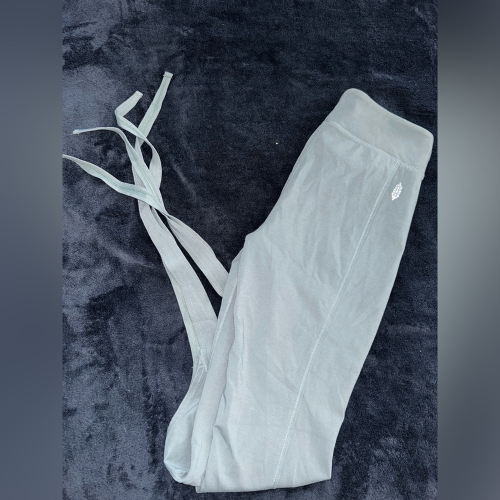 Free people movement leggings